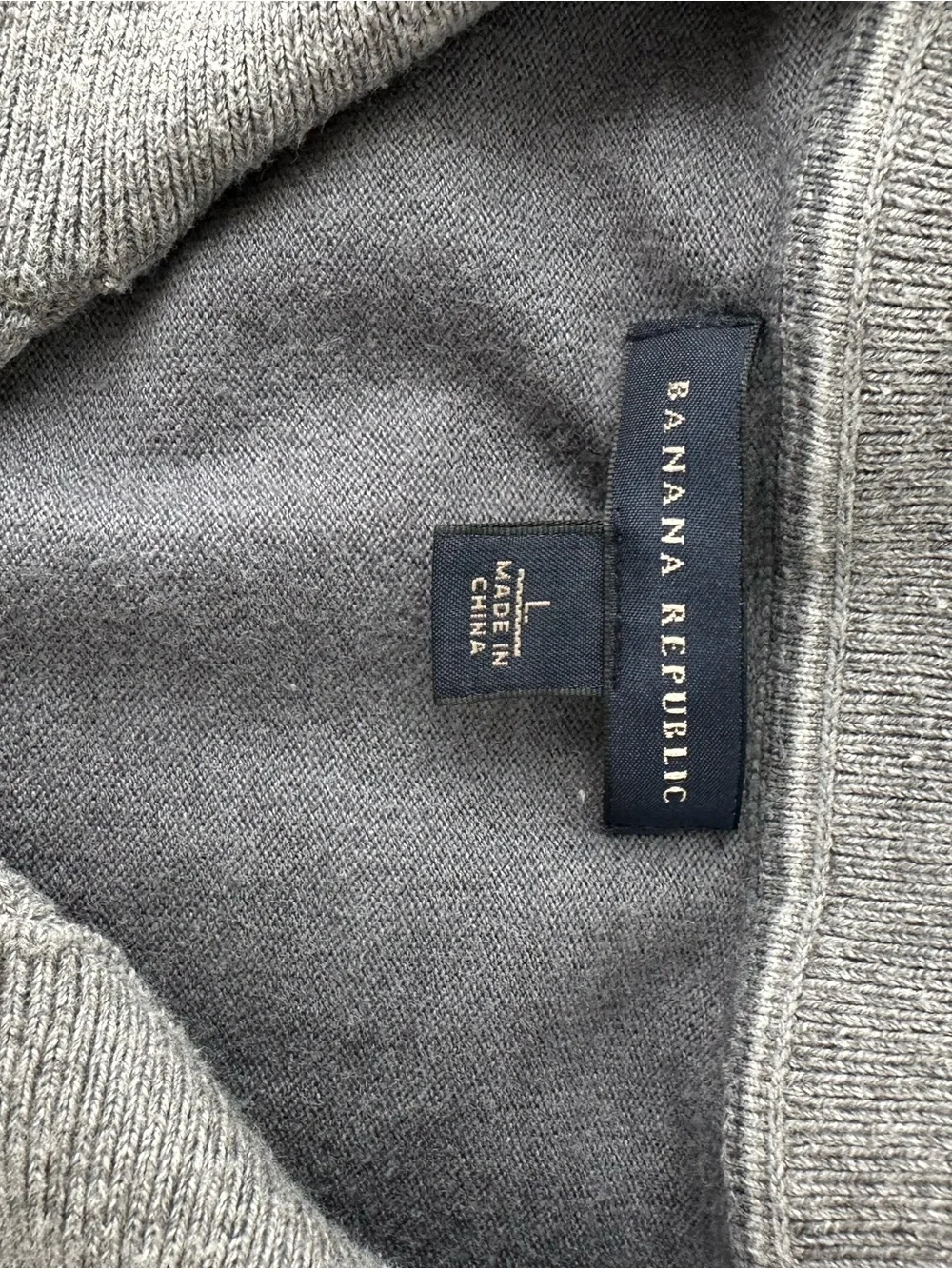 Silk & Cotton Banana Republic Men’s Gray Full-Zip Sweater